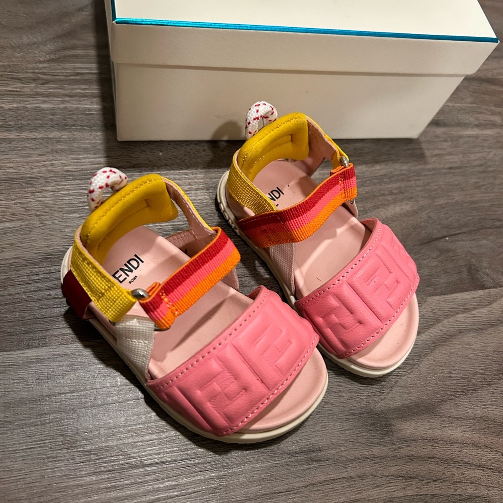 Size 19 - Picture 4 of 5